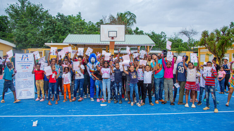 Un Día de Alegría y Sonrisas en la Escuela de Las Charcas de Garabito